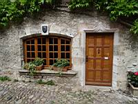 Perouges, Rue des Rondes (face a la rue Herriot, vers les grenier a sel)